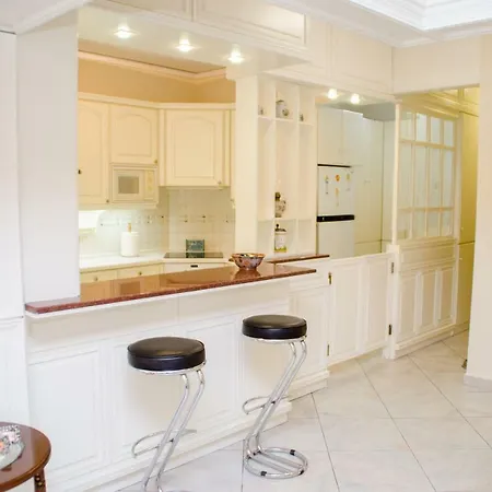 Centrally Located Stylish * Cavala