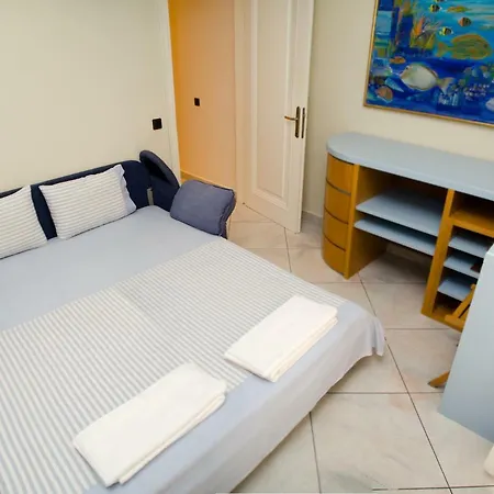 Centrally Located Stylish * Cavala