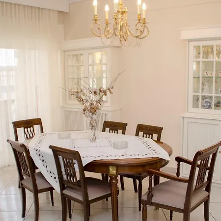 Apartamento Centrally Located Stylish *